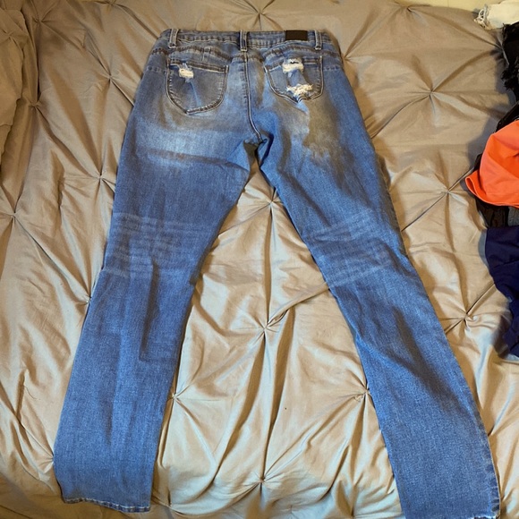 i am selling a pair of blue jeans - Picture 2 of 2